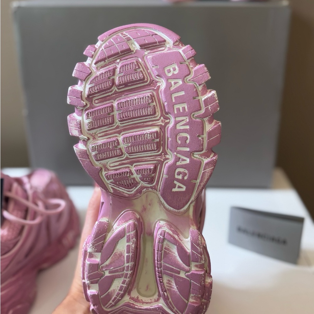 New Balenciaga Pink Track Sneaker - Picture 8 of 9